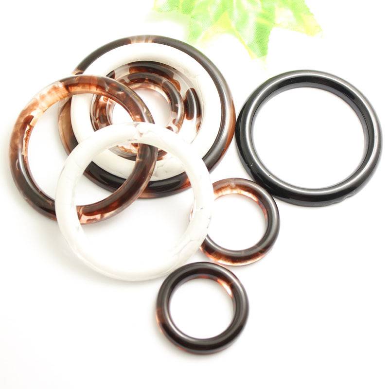 Fashion Custom Round Leopard Print Acrylic Resin Acetate Plastic Round Buckles For Clothes Belts And Swimwear Connector